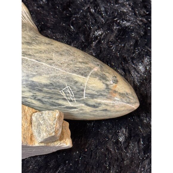 Hand-Carved Stone Fish Figurine On Rock Base Artist Signed - Picture 3 of 9